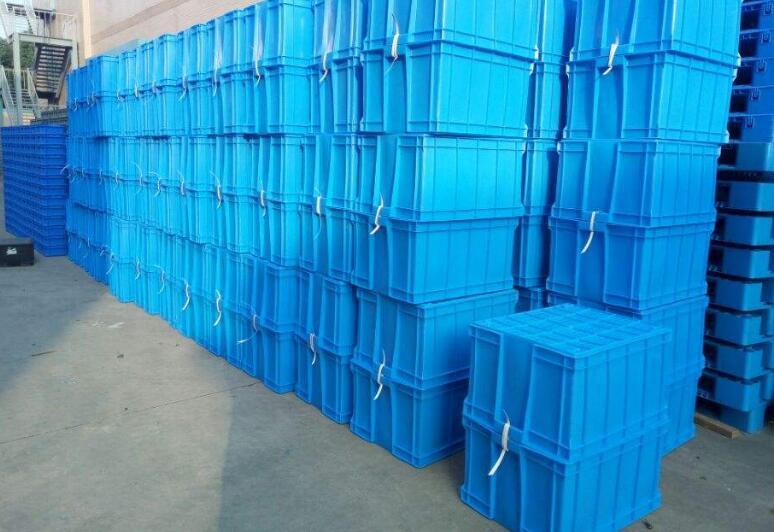 選購(gòu)北京塑料周轉(zhuǎn)箱時(shí),需要注意哪些問(wèn)題呢?